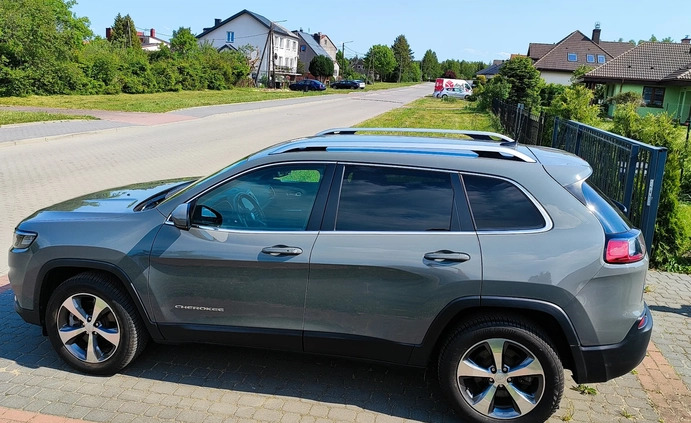 Jeep Cherokee cena 99900 przebieg: 49000, rok produkcji 2019 z Sławno małe 172